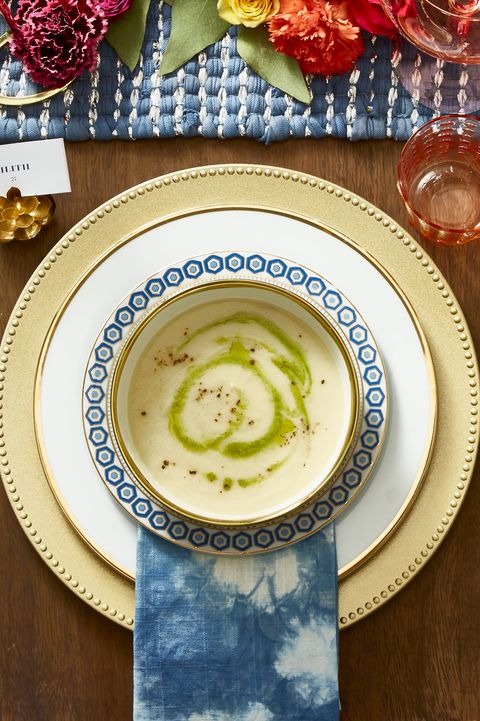 thanksgiving dinner   20 minute cauliflower soup